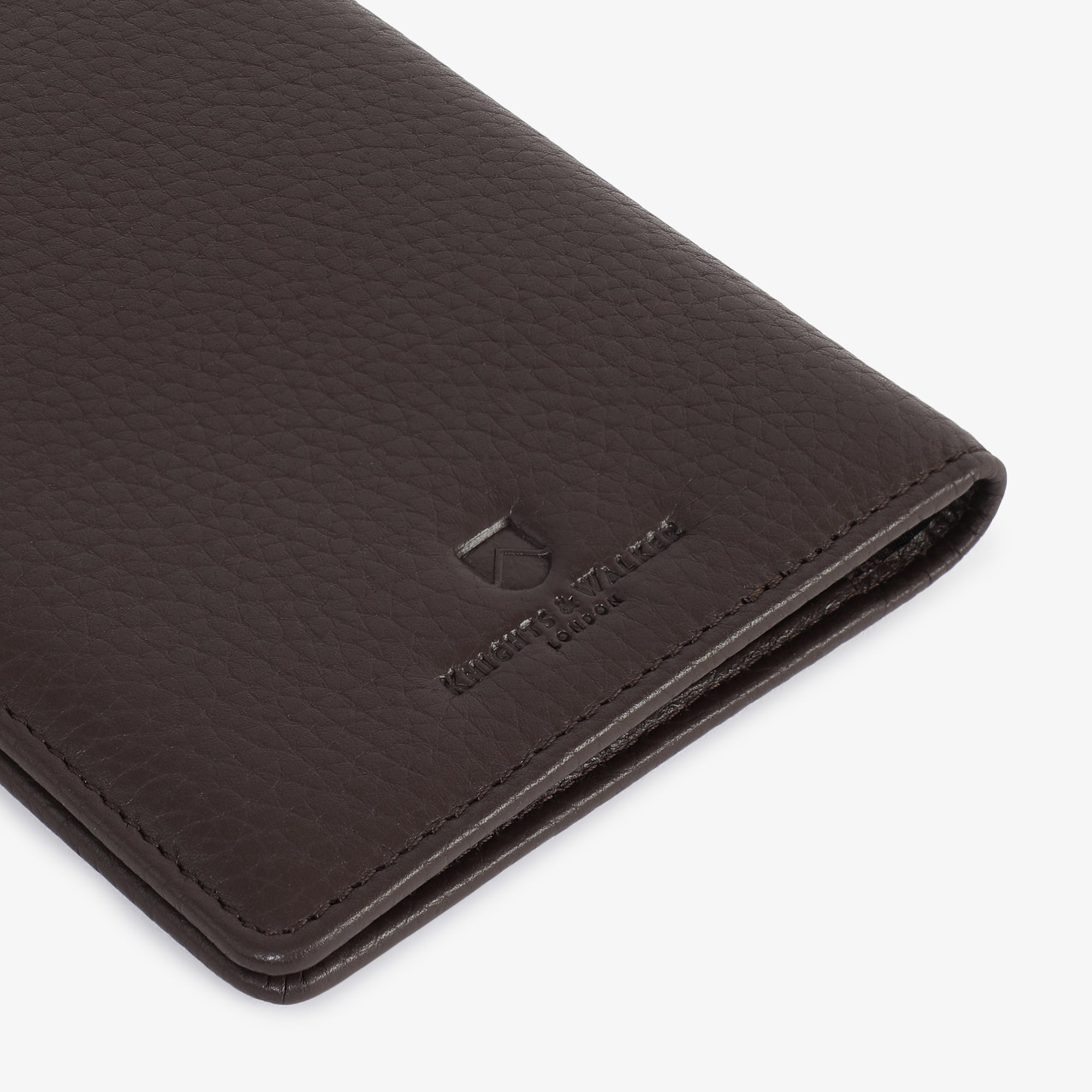 #color_chestnut brown