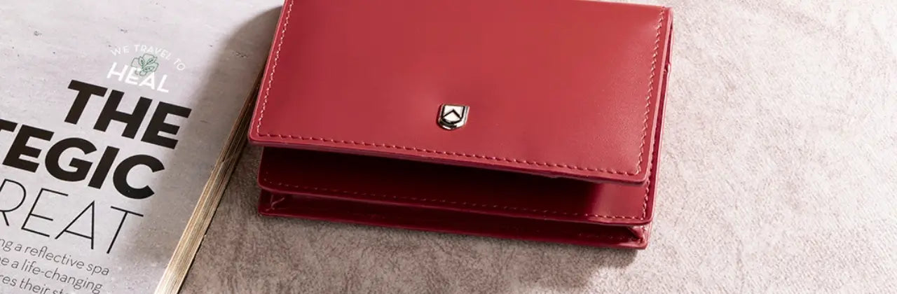 LEATHER CARD HOLDERS