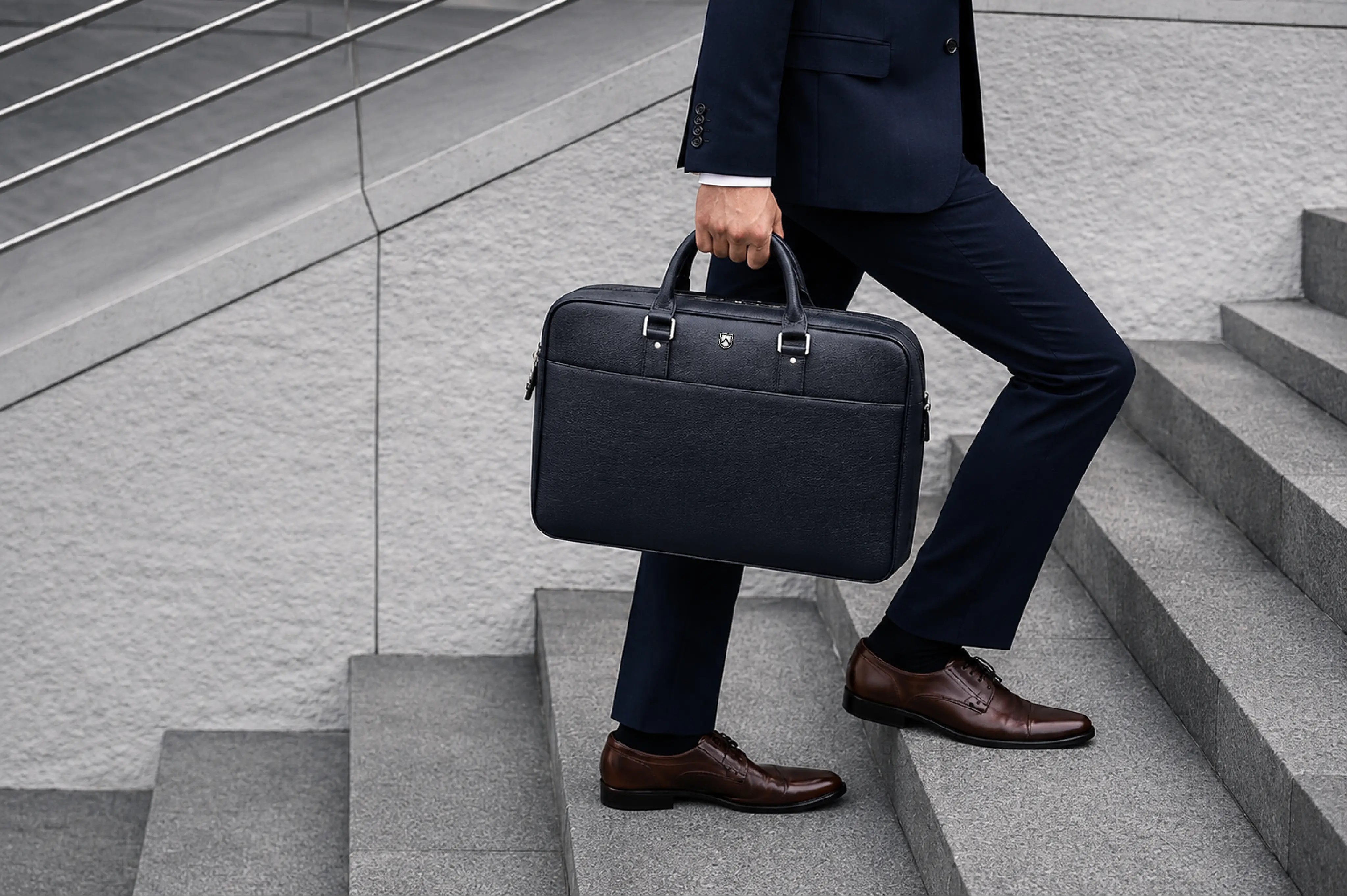 LEATHER LAPTOP BAGS